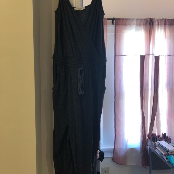 Gray jumpsuit - Picture 1 of 1